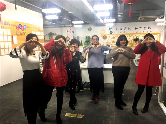 金鉆女生合照 金鉆女生合照