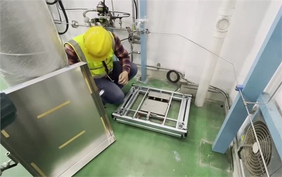 進(jìn)口工業(yè)秤調(diào)試現(xiàn)場(chǎng)