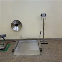 智能配料儀表連接多臺(tái)秤體，實(shí)現(xiàn)多量程稱重配料操作，自動(dòng)防錯(cuò)