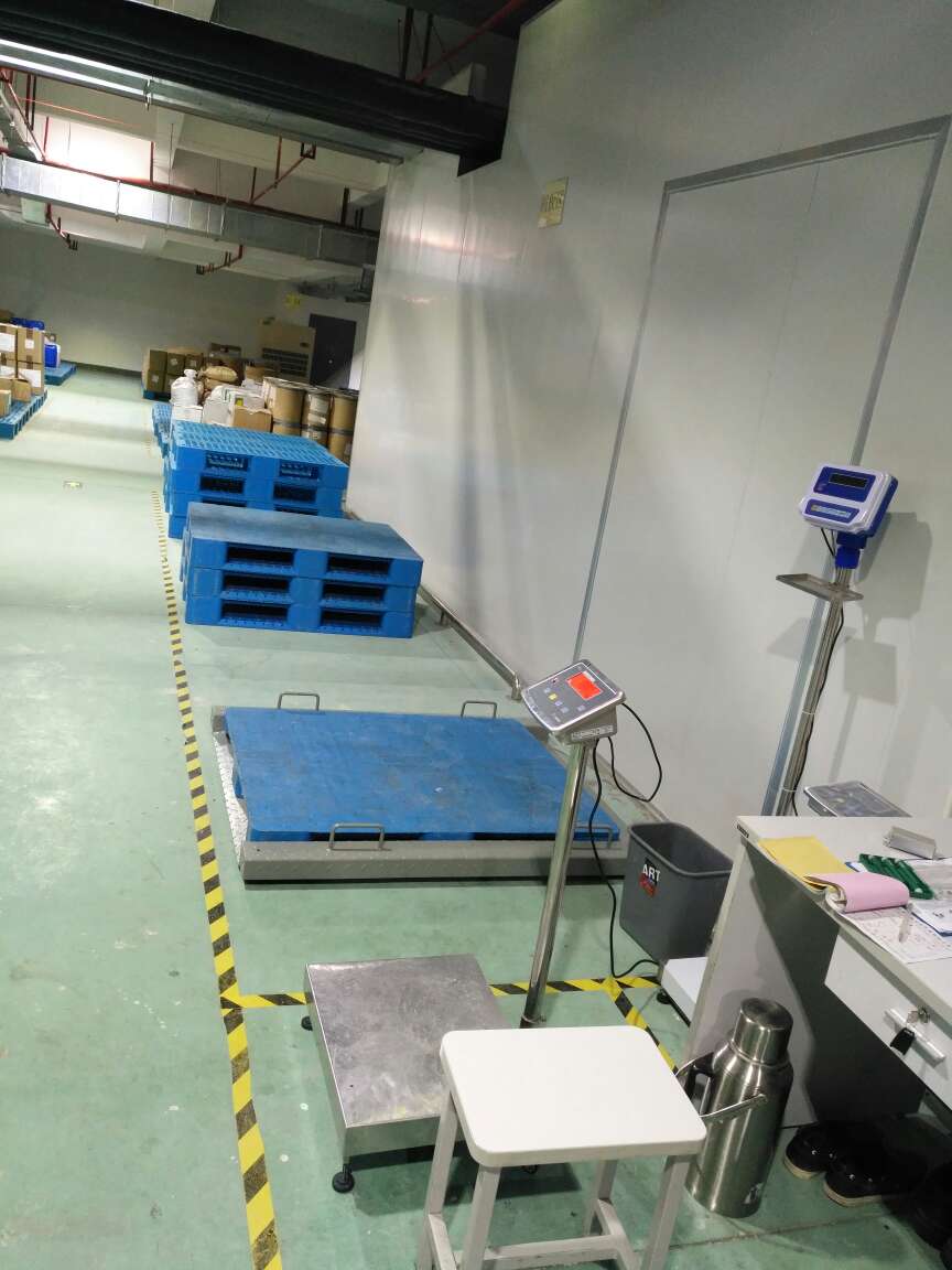 金鉆電子秤維修現(xiàn)場