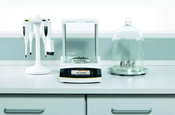 電子天平校準(zhǔn)移液器